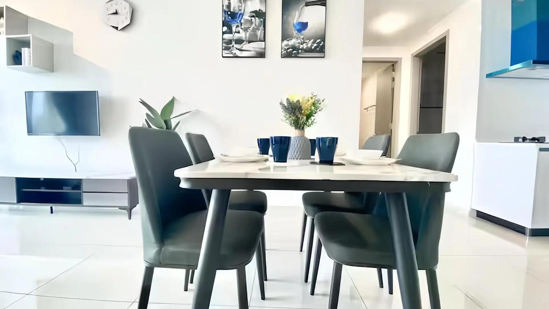 Apartment Beacon Executive Suite George Town