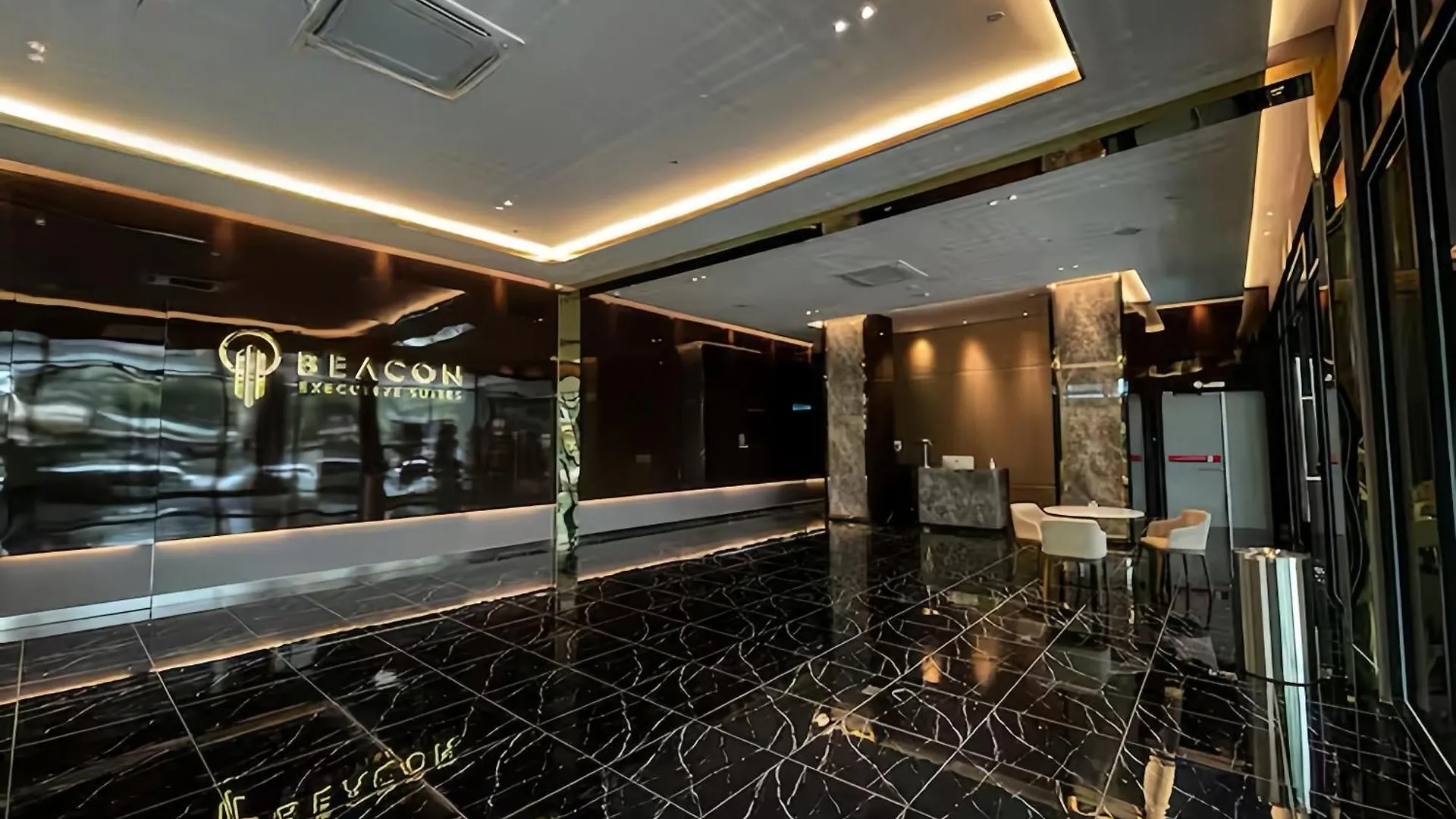 Beacon Executive Suite George Town Apartment